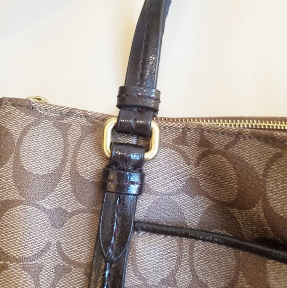 Coach Signature Canvas Tan & Brown Shoulder Bag - Picture 5 of 13